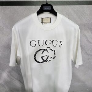 [국내배송]구찌 24SS 엠보로고 반팔 티셔츠