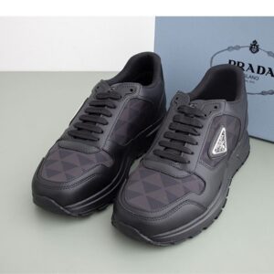 [국내배송]프라다 [PRADA] 25 SS 다이아몬드 패턴 가죽 스니커즈