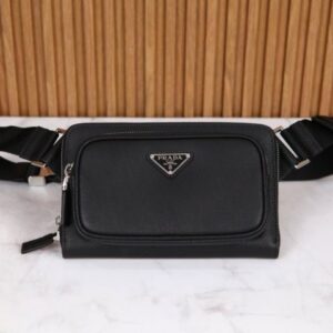 [국내배송]프라다 사피아노 가죽 벨트 백(P.4)