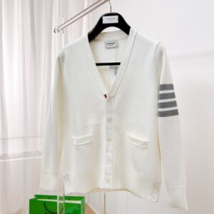 [국내배송]톰브라운 시그니처 4선완장 가디건