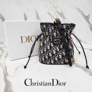 [국내배송]디올 몽테뉴 드로우스트링 미니버킷백