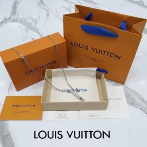 [국내배송]루이비통 LV 휘슬 목걸이