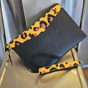 [국내배송]루이비통 클러치